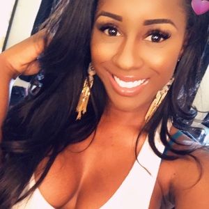 Meet your Posher, Marissa